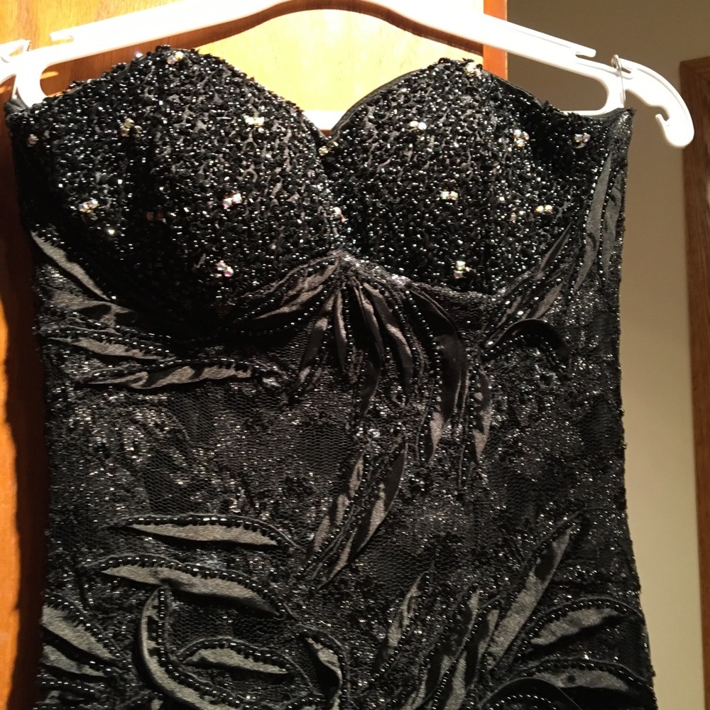 FIESTA Beaded Strapless Dress